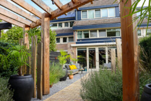 Mediterraanse sfeer in relaxtuin Alkmaar