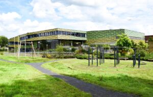 Renovatie schoolterrein praktijkonderwijsscholen